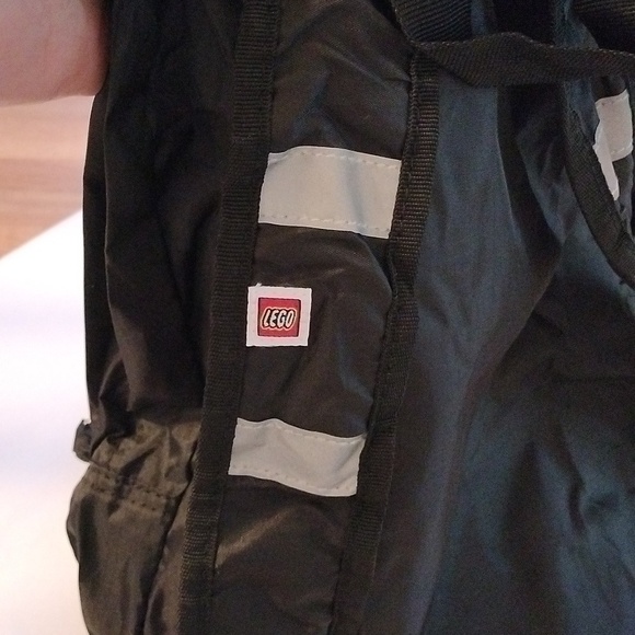 LEGO VIP Insiders Exclusive Folding Foldable Backpack 2023 - Picture 8 of 13